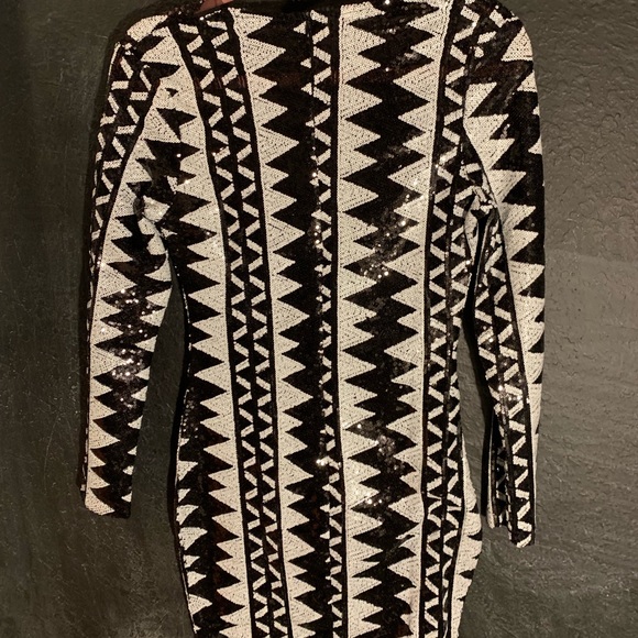 Black & white patterned sequined dress - Picture 3 of 4